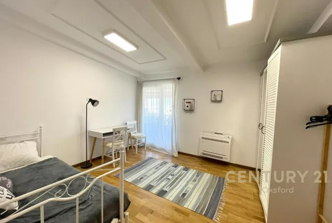 Shtepi ne shitje Apartament ne Tirane, 2+1, Mobilimi E mobiluar, Pagesa 350,000  Euro.