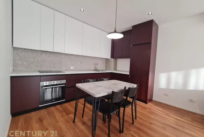 Shtepi me qera Apartament ne Tirane, 2+1, Mobilimi E mobiluar, Pagesa 750  Euro.