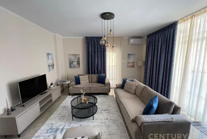 Shtepi me qera 2+1 ne Tirane - 1,100 Euro