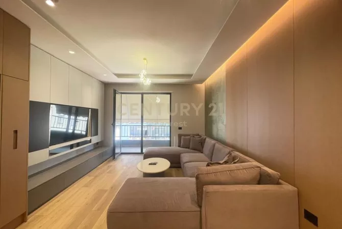 Shtepi me qera 2+1 ne Tirane - 800 Euro