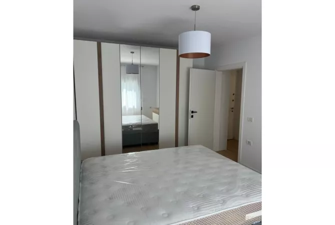 Shtepi me qera 2+1 ne Tirane - 950 Euro
