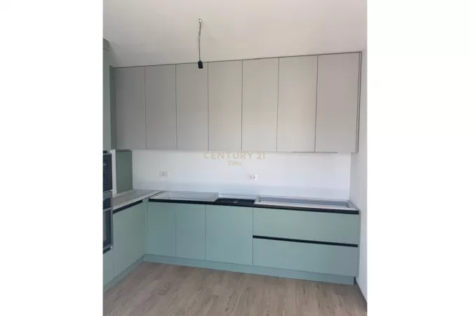 Shtepi me qera 2+1 ne Tirane - 1,550 Euro