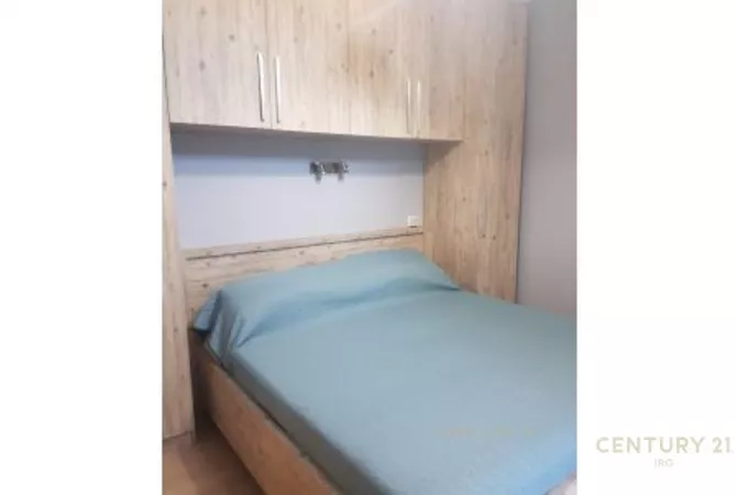 Shtepi me qera Apartament ne Tirane, 1+1, Mobilimi E mobiluar, Pagesa 550  Euro.