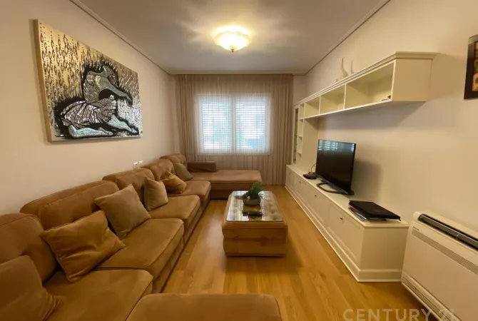 Shtepi me qera 2+1 ne Tirane - 800 Euro