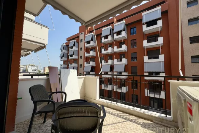 Shtepi me qera 2+1 ne Tirane - 1,300 Euro