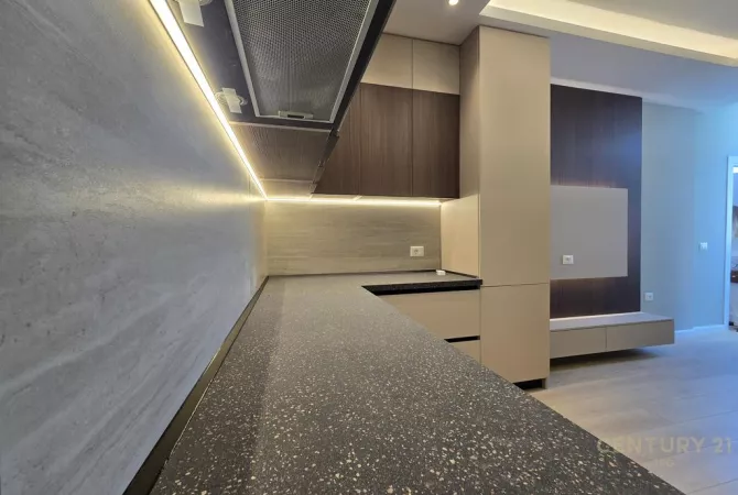 Shtepi ne shitje Apartament ne Tirane, 1+1, Mobilimi E mobiluar, Pagesa 165,000  Euro.