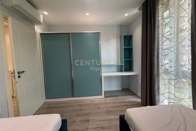 Shtepi me qera Apartament ne Tirane, 2+1, Mobilimi E mobiluar, Pagesa 1,600  Euro.