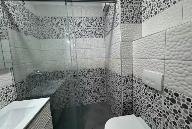 Shtepi me qera Apartament ne Tirane, 2+1, Mobilimi E mobiluar, Pagesa 1,600  Euro.