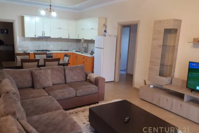 Shtepi me qera 2+1 ne Tirane - 800 Euro