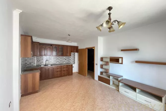 Shtepi ne shitje 1+1 ne Tirane - 66,500 Euro