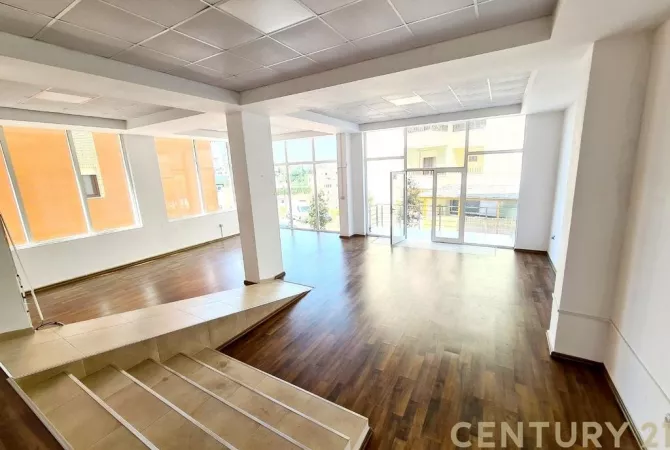 Ambient biznesi ne shitje 1+1 ne Tirane - 570,000 Euro
