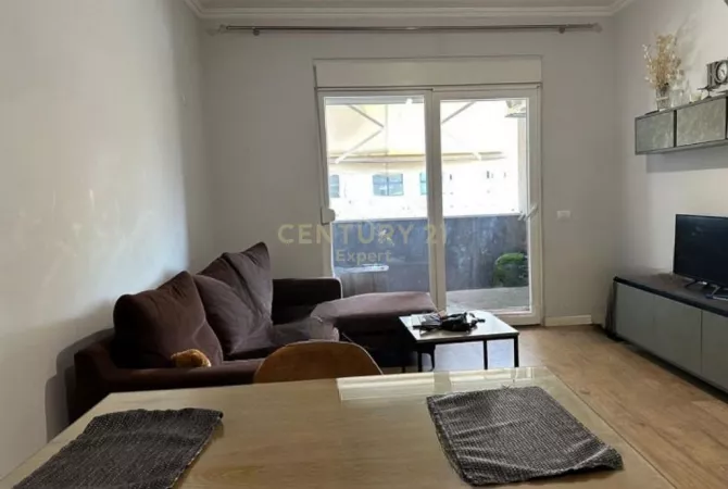 Shtepi ne shitje 1+1 ne Tirane - 180,000 Euro