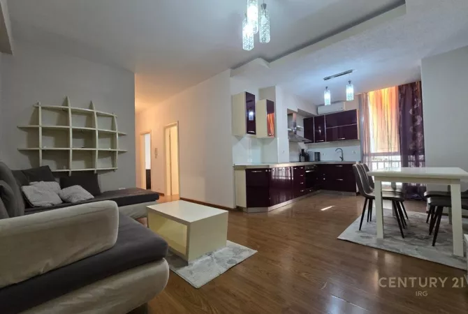 Shtepi me qera 2+1 ne Tirane - 450 Euro