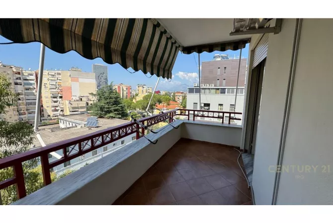 Casa in affitto 3+1 a Tirana - 1,050 Euro