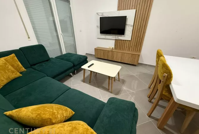 Shtepi me qera 2+1 ne Tirane - 580 Euro