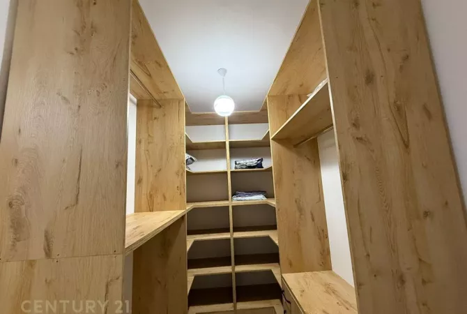 Shtepi me qera 2+1 ne Tirane - 580 Euro