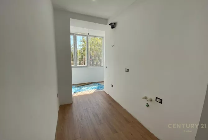 House for Sale Garsoniere in Tirana - 75,000 Euro