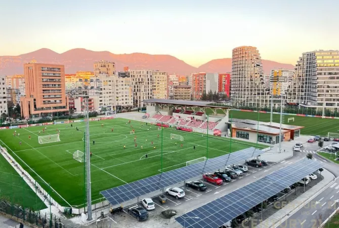 Shtepi me qera 6+1 ne Tirane - 2,800 Euro