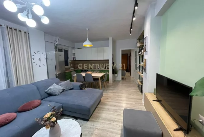 Shtepi me qera 3+1 ne Tirane - 1,000 Euro