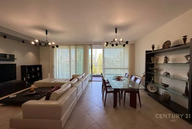 Shtepi me qera 3+1 ne Tirane - 3,000 Euro