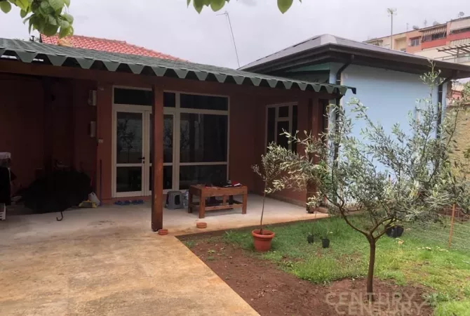 Truall ose Toke 2+1 ne Tirane - 350,000 Euro