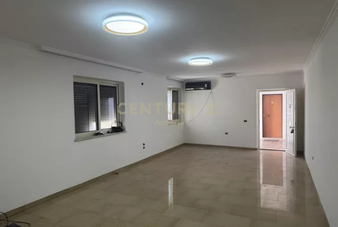 Shtepi me qera 3+1 ne Tirane - 1,000 Euro