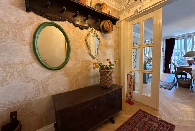 Shtepi me qera 2+1 ne Tirane - 2,500 Euro