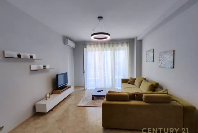 Shtepi me qera 2+1 ne Tirane - 650 Euro