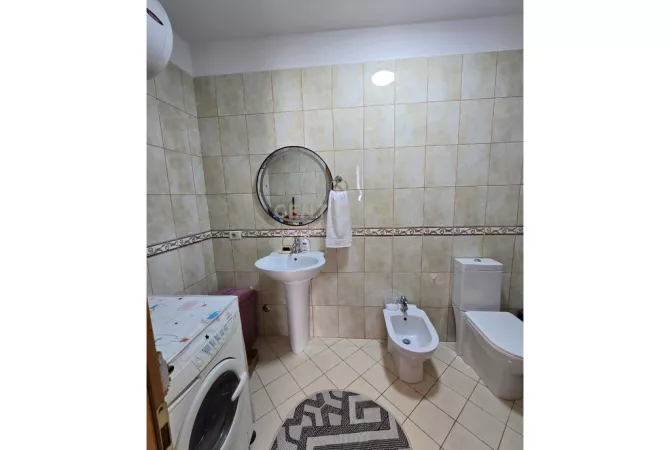 Shtepi me qera 2+1 ne Tirane - 650 Euro