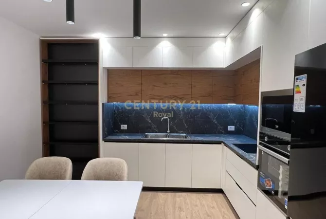 Casa in affitto 2+1 a Tirana - 1,200 Euro