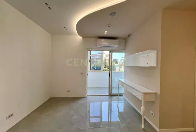 Ambient biznesi ne shitje 1+1 ne Tirane - 270,000 Euro