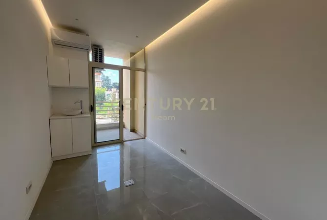 Ambient biznesi ne shitje 1+1 ne Tirane - 270,000 Euro
