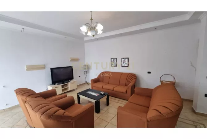 Shtepi me qera 2+1 ne Tirane - 650 Euro