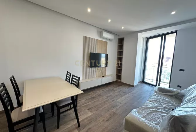 Shtepi me qera 1+1 ne Tirane - 750 Euro