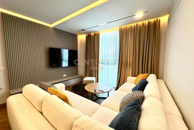 Shtepi me qera 3+1 ne Tirane - 2,200 Euro