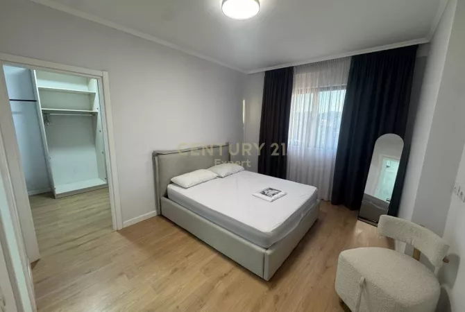 Shtepi me qera 2+1 ne Tirane - 1,500 Euro