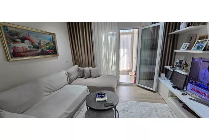 Shtepi me qera 2+1 ne Tirane - 800 Euro