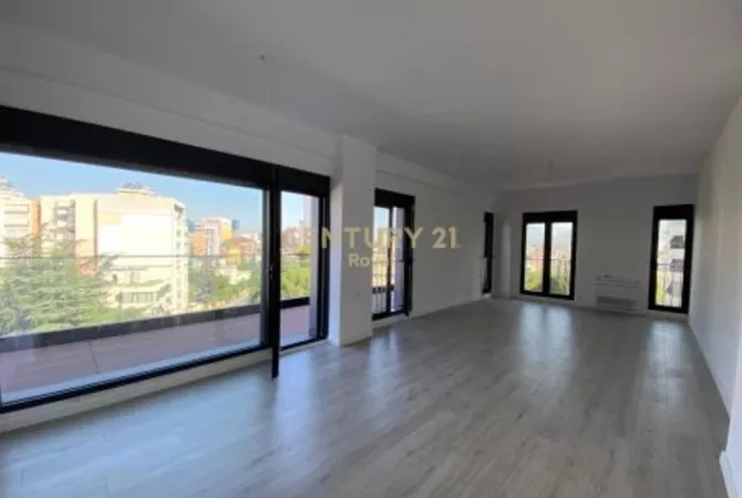 Business Property for Rent 1+1 in Tirana - 900 Euro