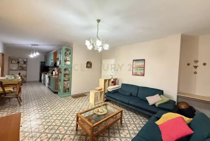 Shtepi me qera 2+1 ne Tirane - 650 Euro