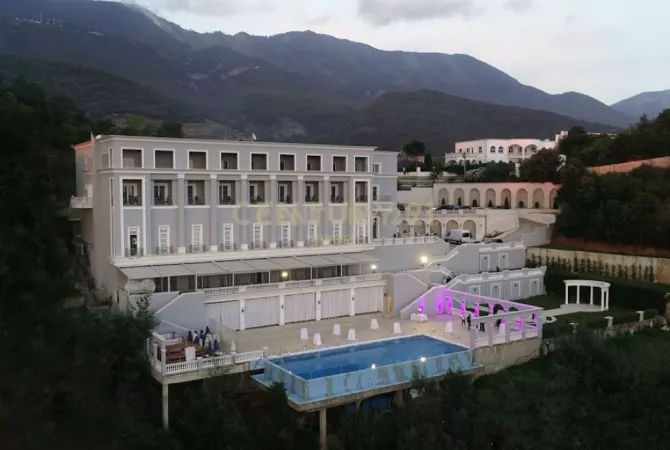 Ambient biznesi ne shitje 2+1 ne Tirane - 5,500,000 Euro