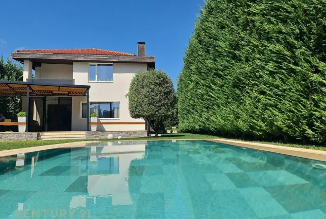 Shtepi me qera 3+1 ne Tirane - 4,500 Euro