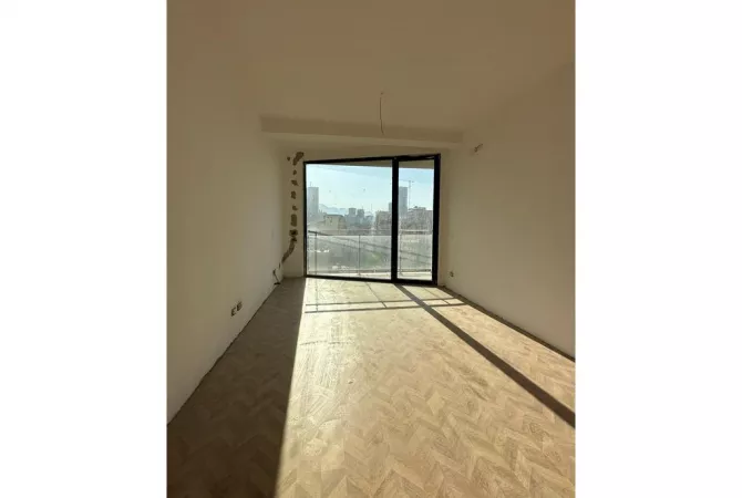 Shtepi me qera 2+1 ne Tirane - 750 Euro
