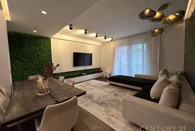 Shtepi me qera 2+1 ne Tirane - 1,600 Euro