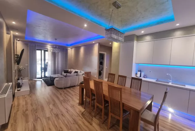Shtepi me qera 2+1 ne Tirane - 900 Euro