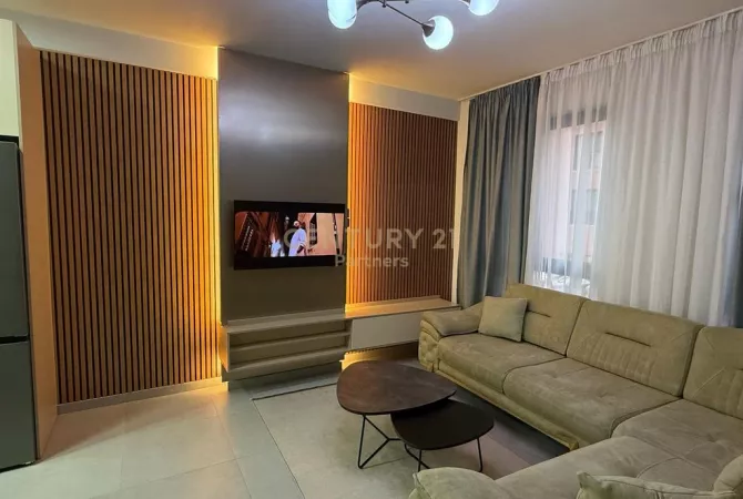 Shtepi me qera 2+1 ne Tirane - 650 Euro