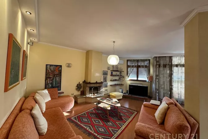 Shtepi me qera 3+1 ne Tirane - 1,500 Euro
