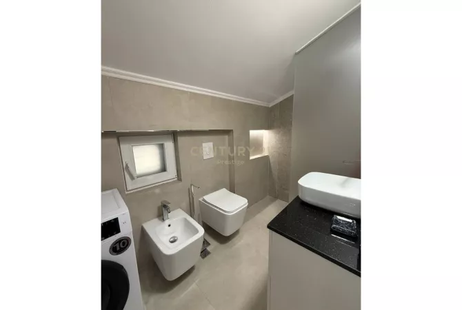 Casa in affitto 2+1 a Tirana - 1,100 Euro