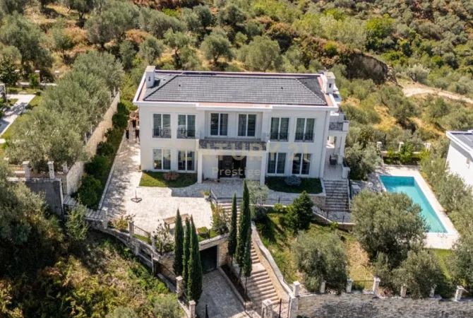 Shtepi me qera 5+1 ne Tirane - 4,500 Euro