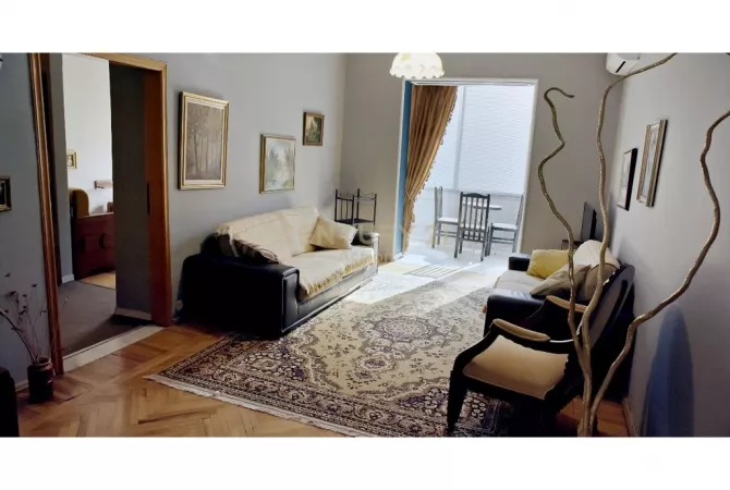 Shtepi me qera 2+1 ne Tirane - 730 Euro