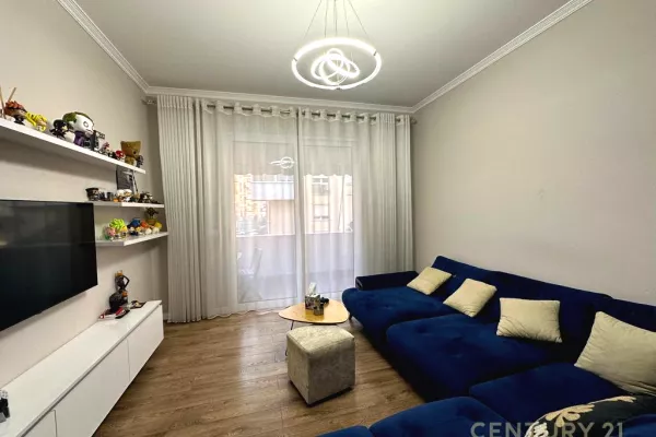 Shtepi me qera 2+1 ne Tirane - 1,000 Euro